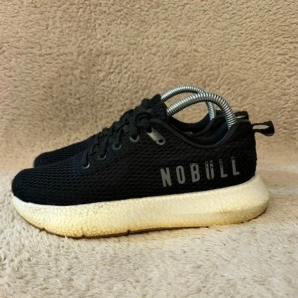 NOBULL Knit Runner Black White Gum Sole Athletic Training Shoes Womens‎ 8